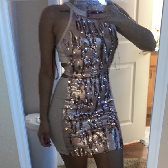 Bebe Dress - Picture 3 of 7